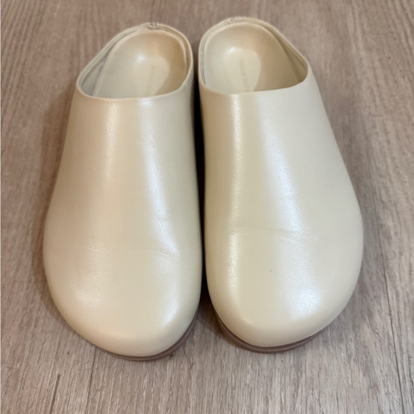 Mansur Gavriel Shoes - Mansur Gavriel Cream Leather Clogs Mules Size 36 Made in Portugal